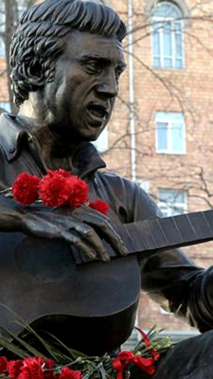 Концерты памяти Владимира Высоцкого пройдут в Ачинском округе и Центральном парке