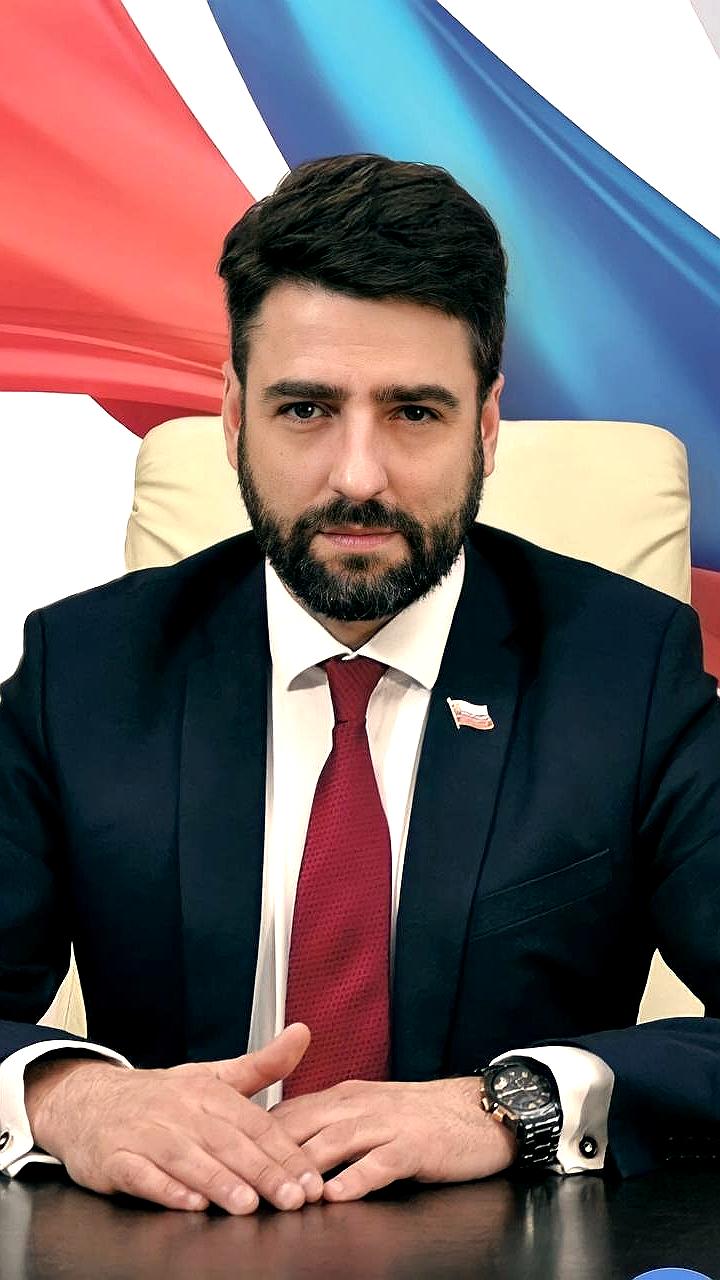 Экс-глава администрации Советска и бывший чиновник Смольнинского района обвиняются в мошенничестве