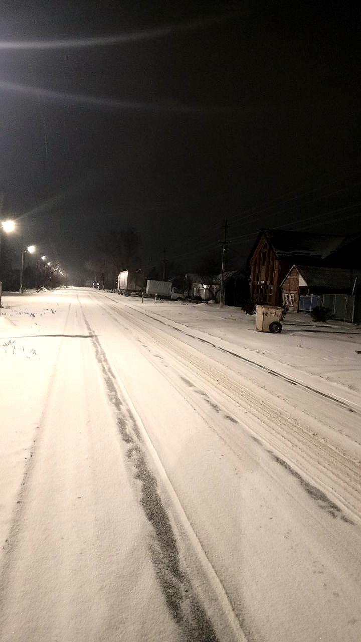 Ледяной дождь и снег на Кавминводах: осторожность на дорогах