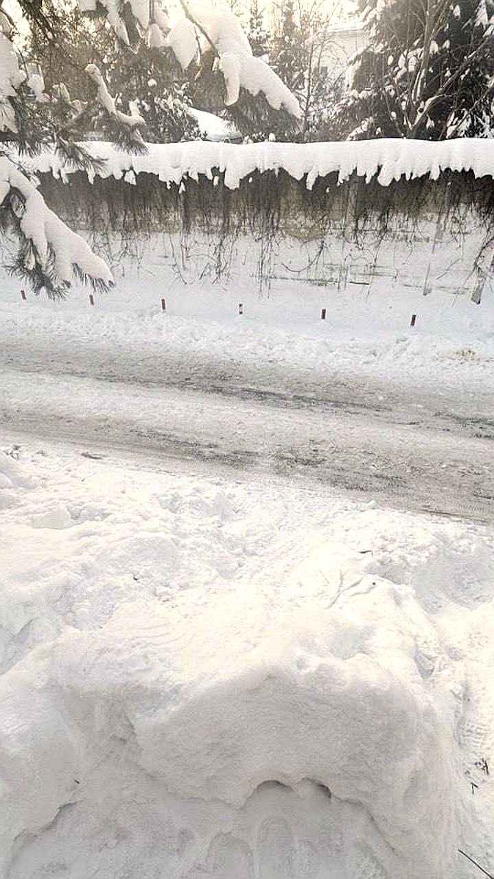 Трагедия в Николо Урюпино: 11-летний мальчик погиб под колесами автомобиля во время катания с горки