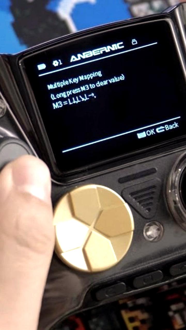 Anbernic анонсировала геймпад RG G01 с мониторингом сердечного ритма