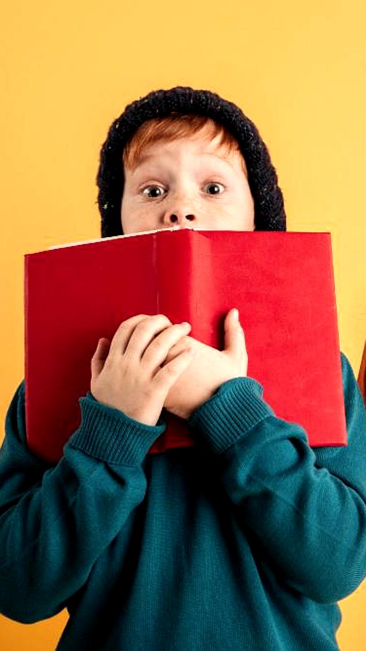 Треть младших школьников не умеет пользоваться учебниками из-за гаджетов