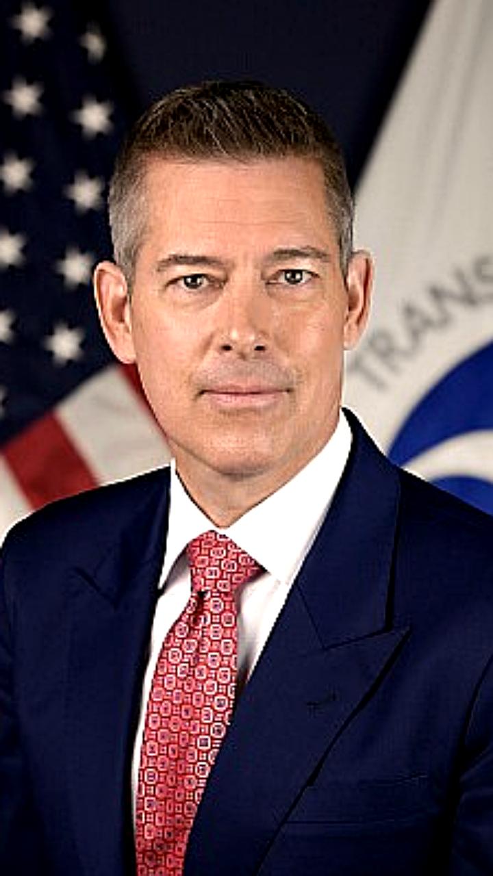 Снегопад в США приводит к рекордным отменам авиарейсов