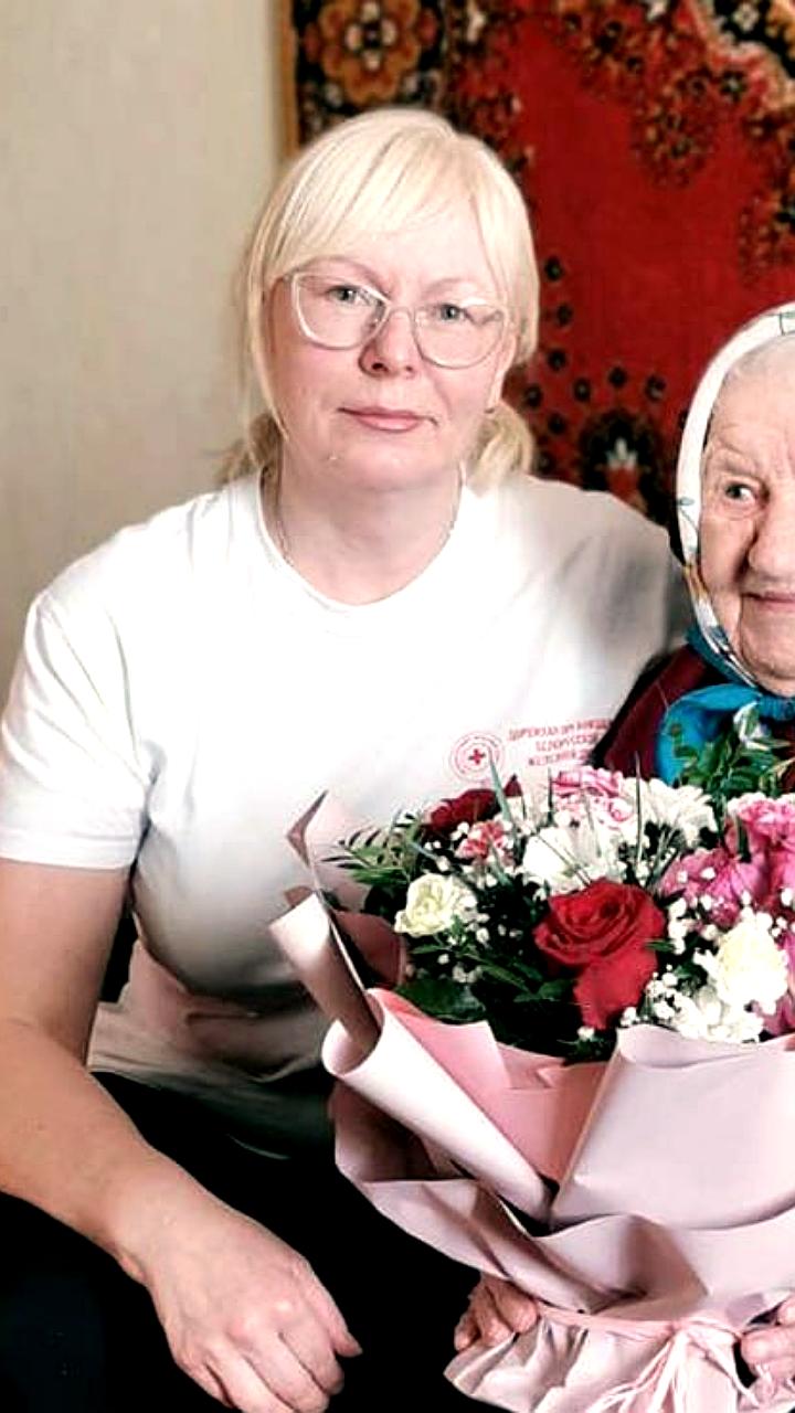 Ветераны России отмечают юбилеи: поздравления и внимание к долгожительницам