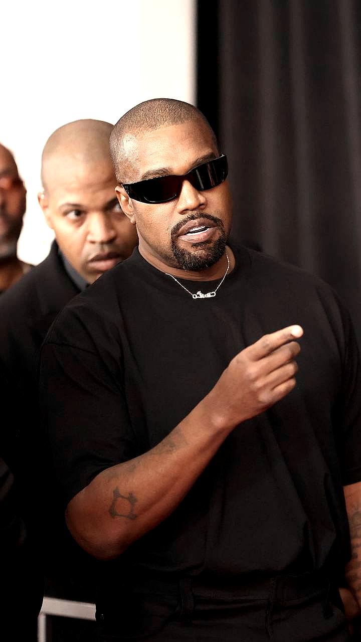 Канье Уэст публикует извинения в The Wall Street Journal перед выходом нового альбома