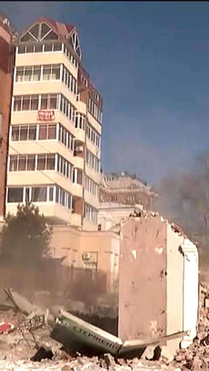 Демонтаж аварийного дома на улице Гоголя в Хабаровске завершен