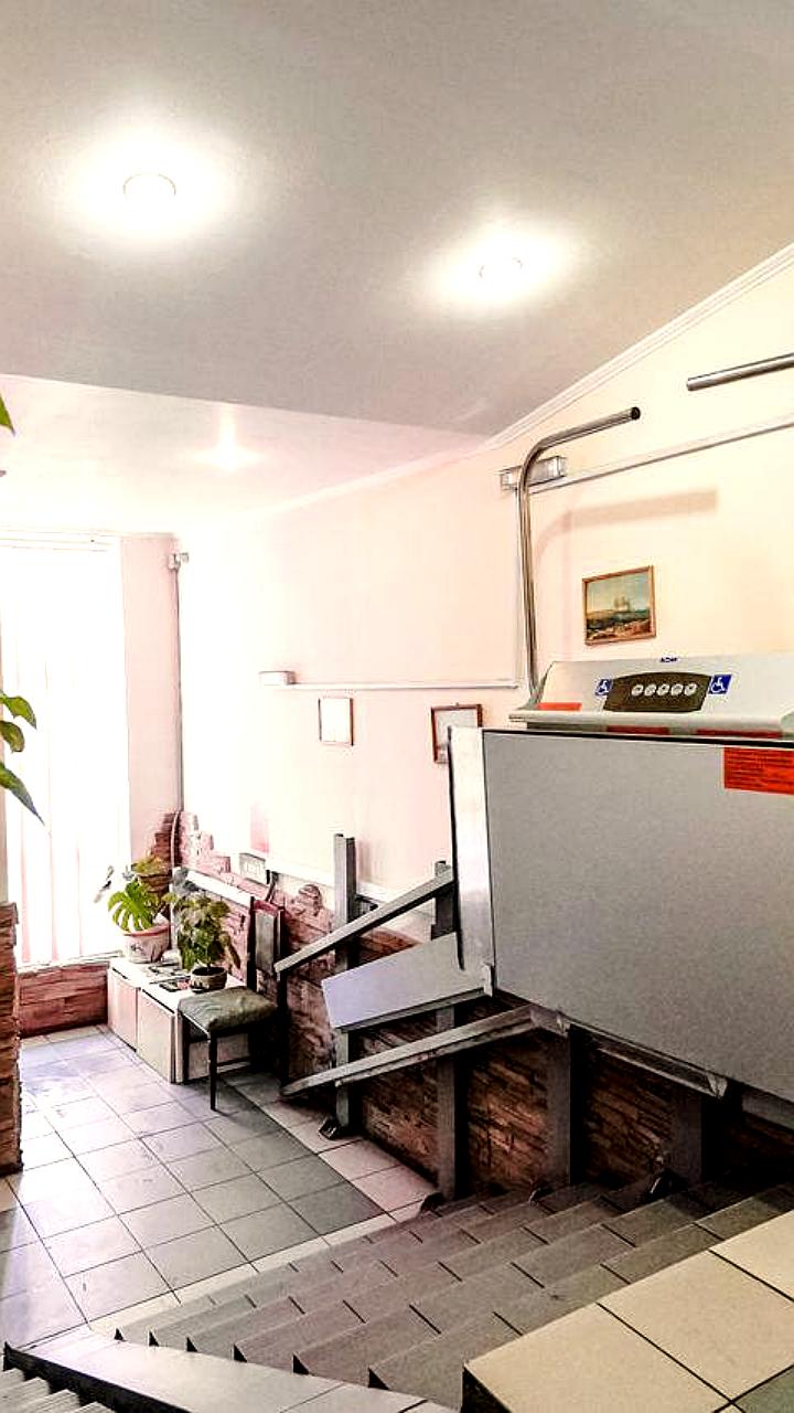 В Москве установили 360 подъемников для маломобильных граждан в 2022 году