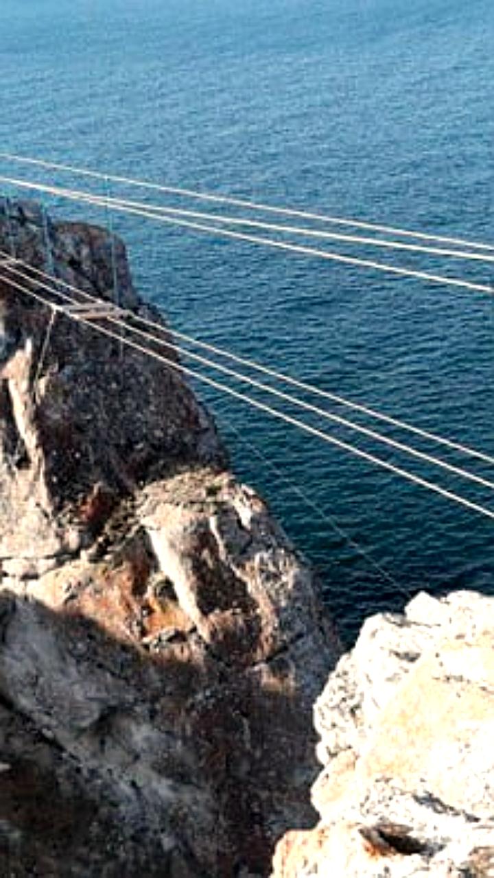 Суд обязал демонтировать незаконные мосты на археологическом объекте Ольхона