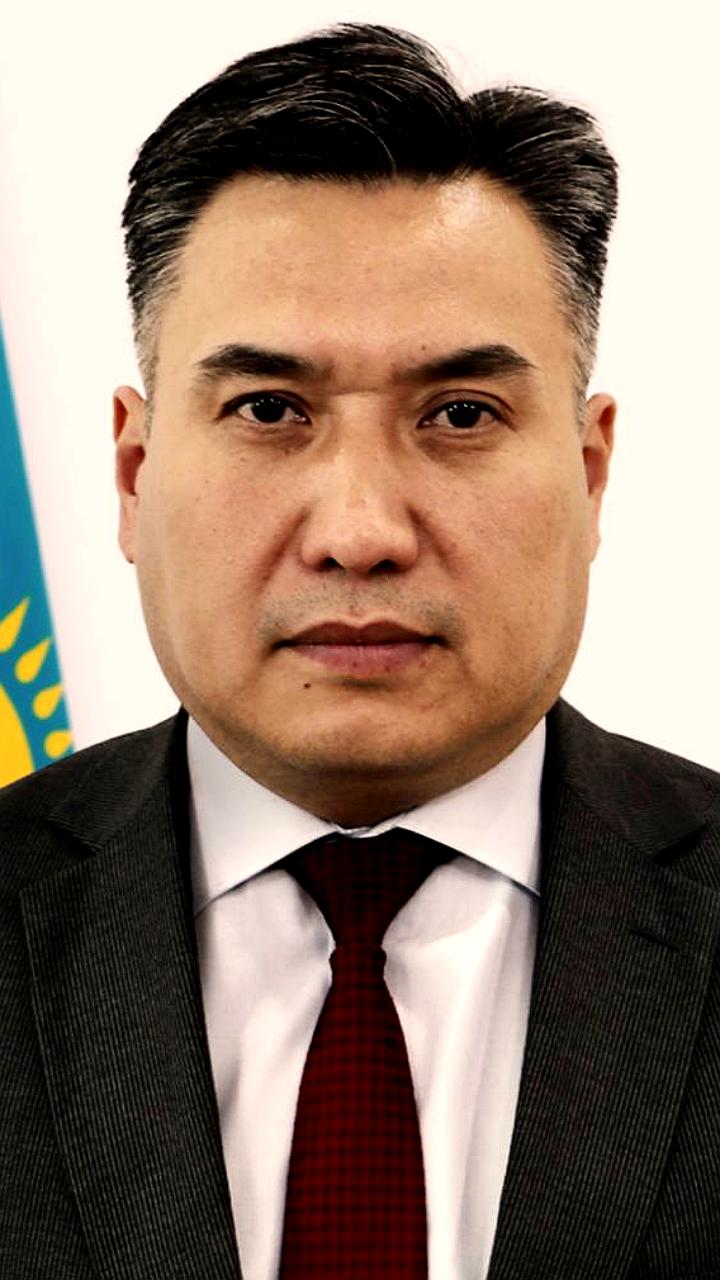 Президент Токаев освободил Светлану Жакупову от должности министра труда