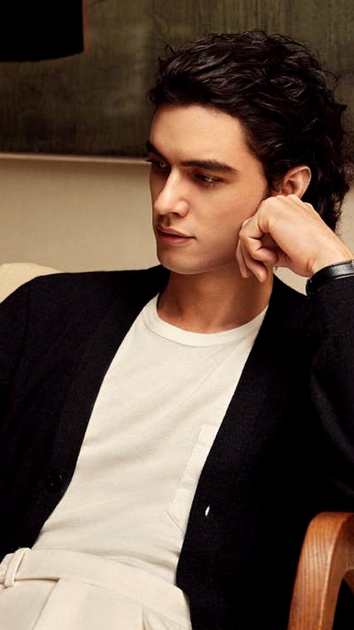 Предзаказы на складной смартфон HUAWEI Mate X7 стартовали в России