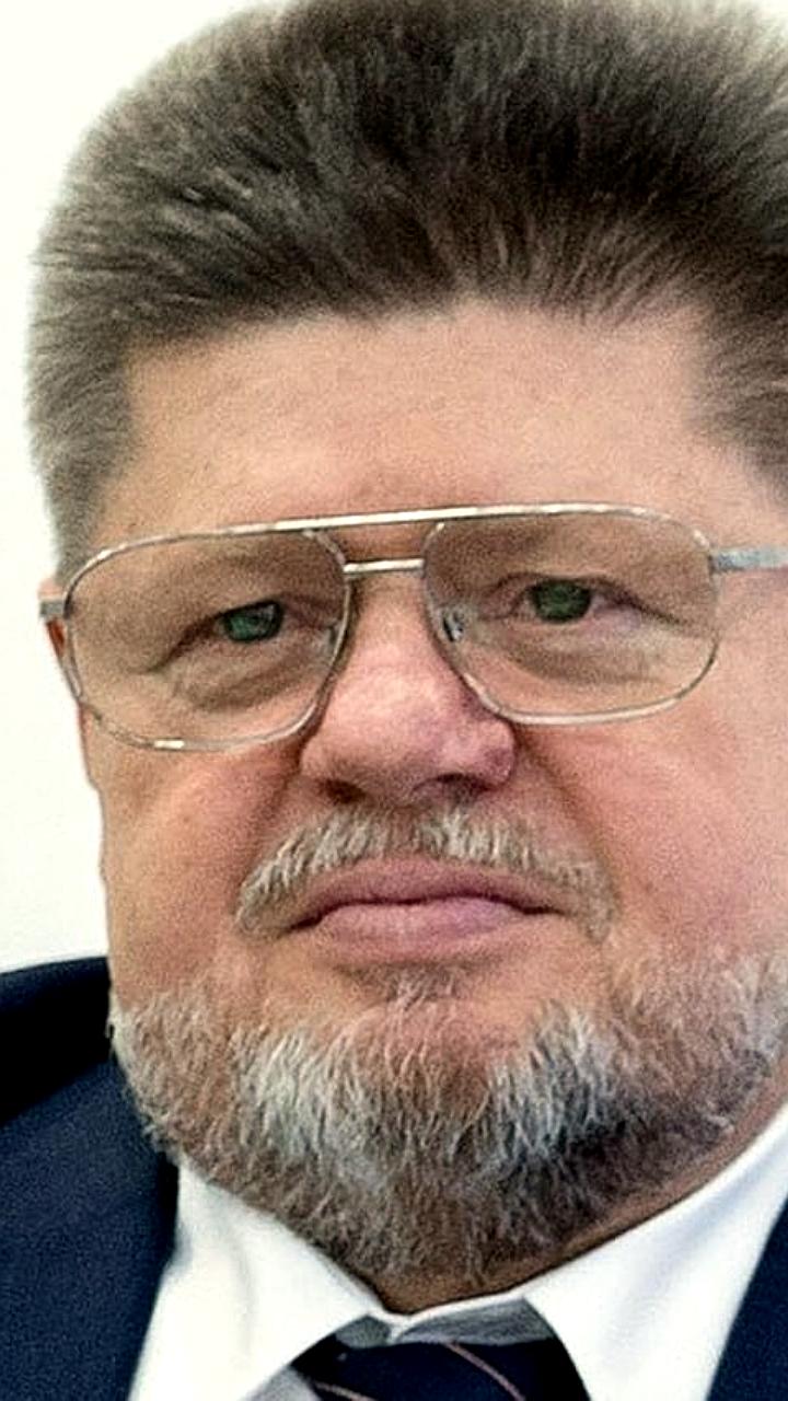 Суд освободил Евгения Брюна, бывшего главного нарколога России, по состоянию здоровья