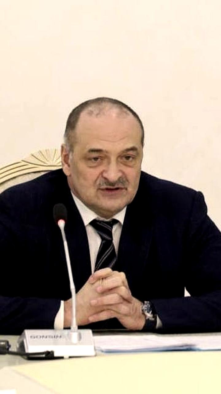 Виталий Хоценко объявил о выделении 1,5 млрд рублей на поддержку педагогов и студентов