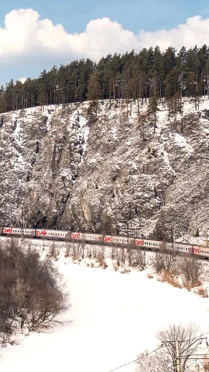 РЖД запускает более 4,3 тыс. дополнительных поездов на праздники февраля и марта