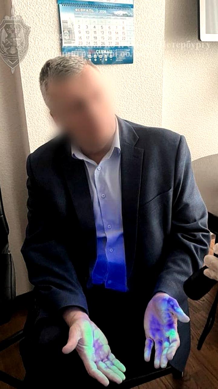 Начальник военного представительства Минобороны РФ задержан за взятку