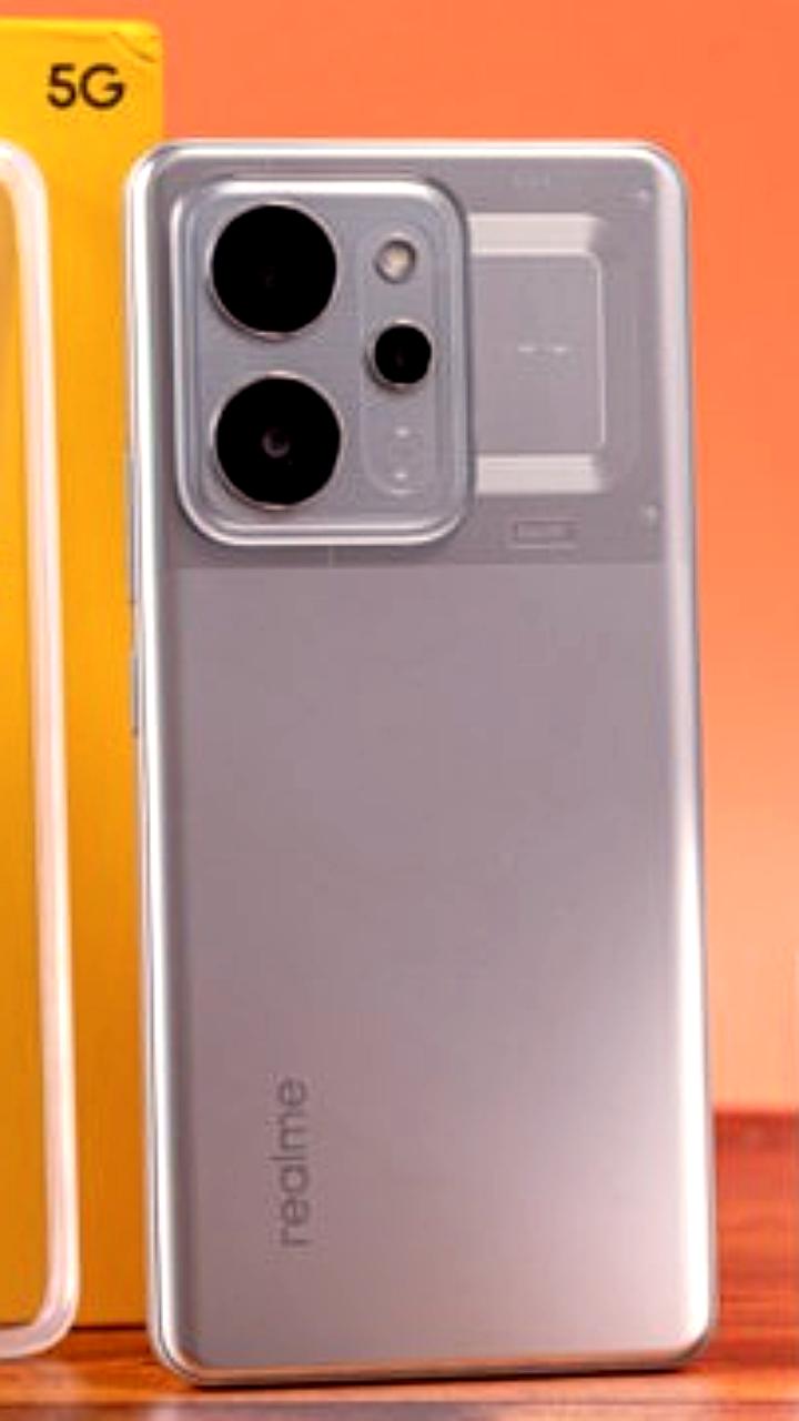 Представлен смартфон realme P4 Power с уникальной батареей на 10 001 мАч