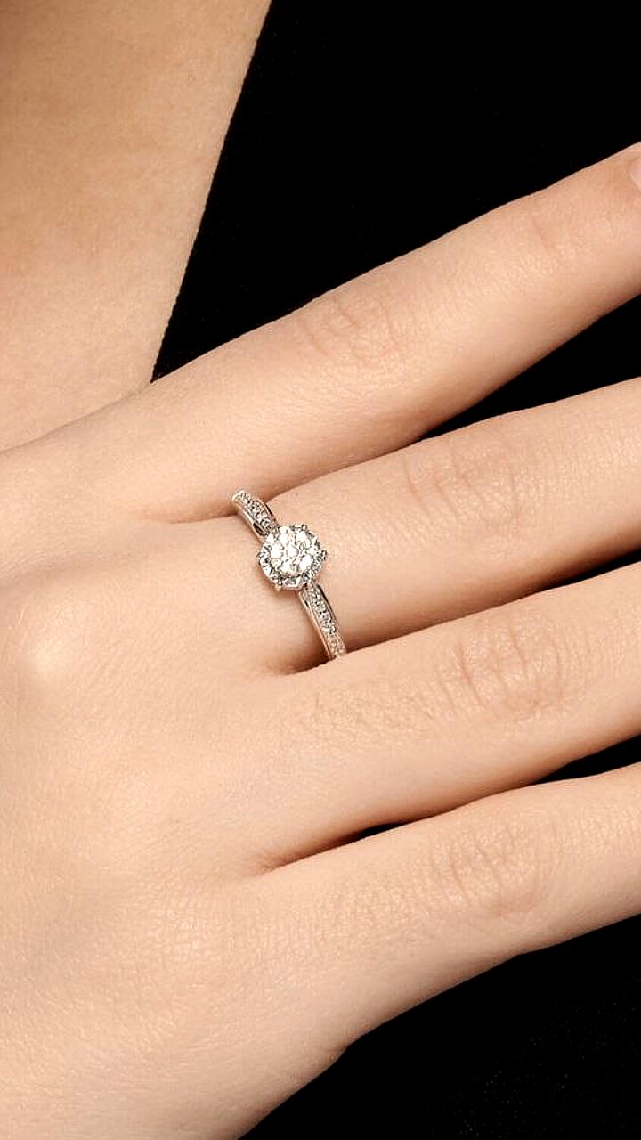 Минфин рекомендует выбирать натуральные бриллианты для помолвочных колец