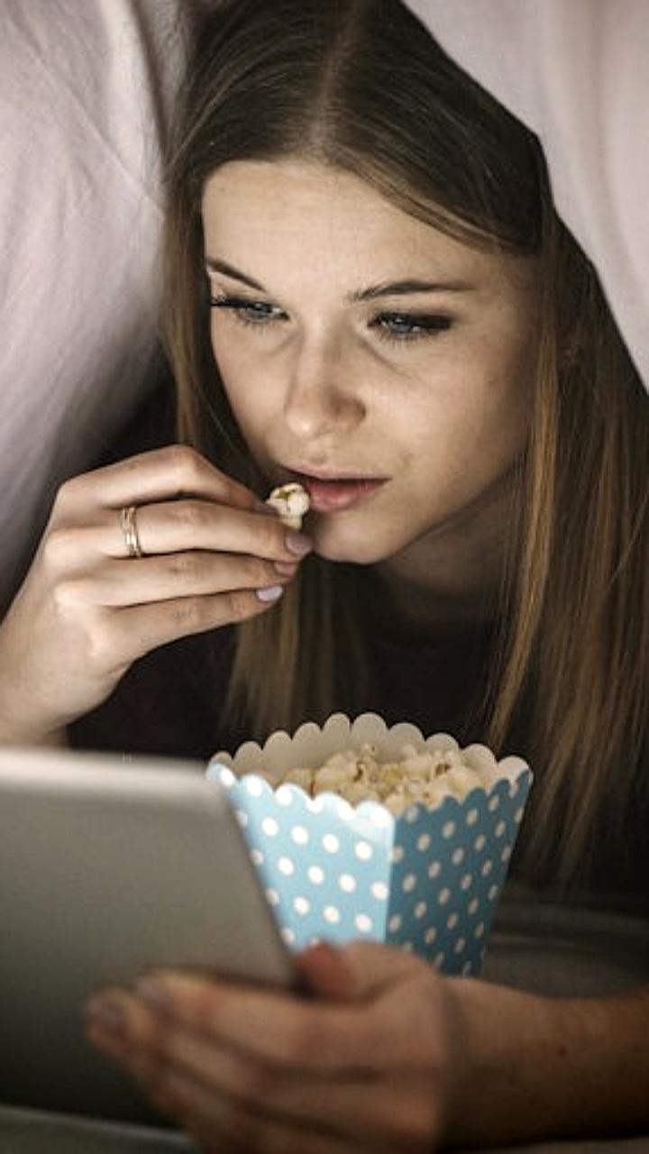 В Госдуме предложили штрафовать онлайн-кинотеатры за показ фильмов с искажением образа российских военных