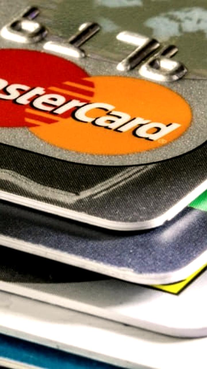 Устаревшие карты Visa и Mastercard в России под угрозой кражи данных