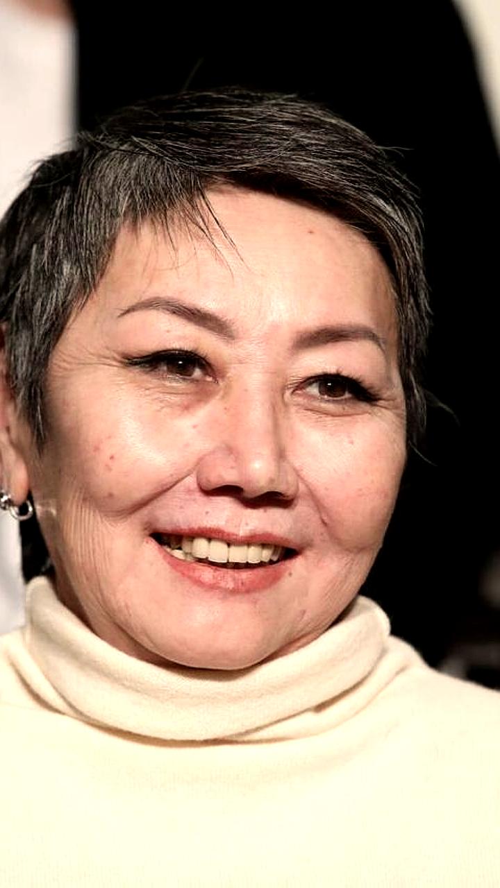 Елена Булукова получила звание Заслуженного деятеля искусств РФ от Владимира Путина