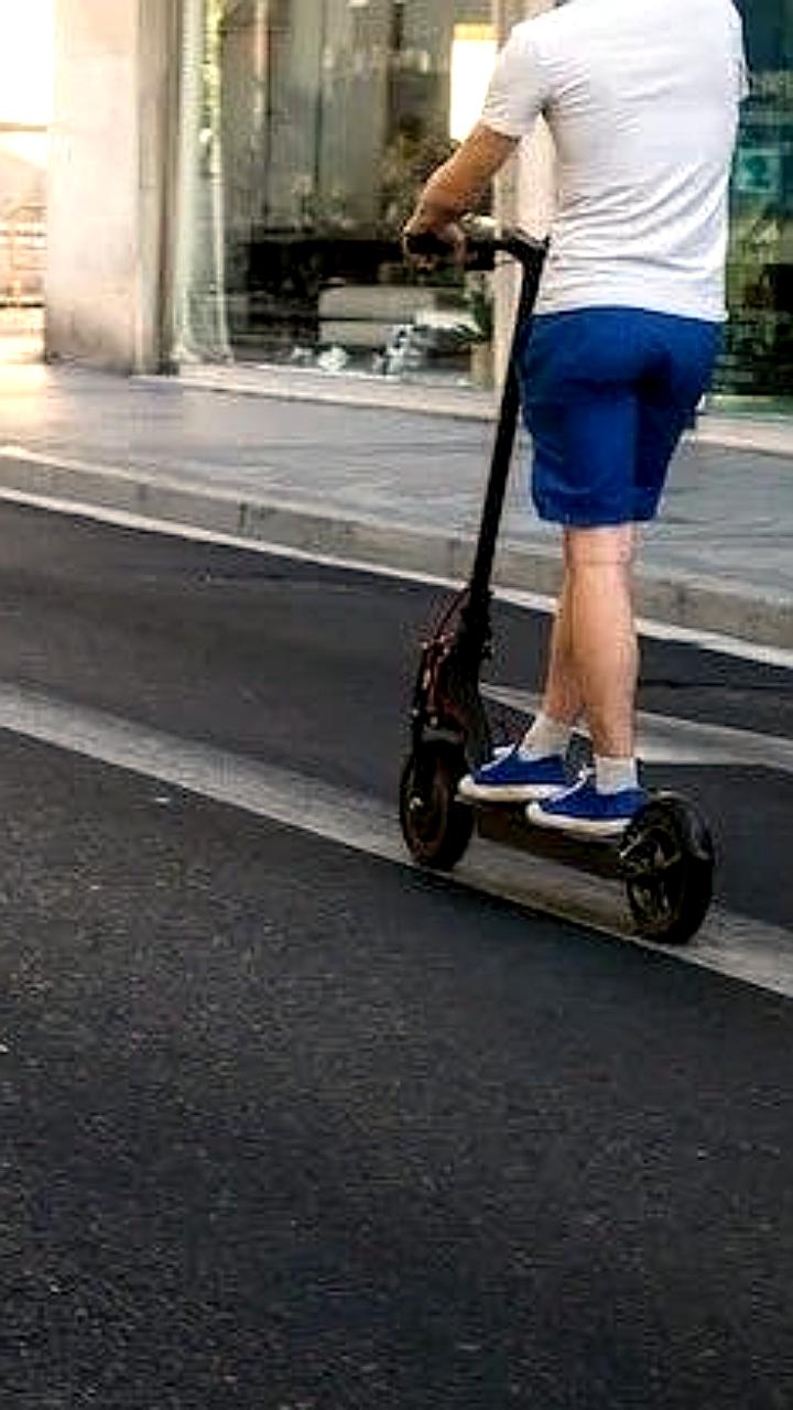 Автомобилисты обеспокоены безопасностью на дорогах из-за роста популярности велосипедов и электровелосипедов