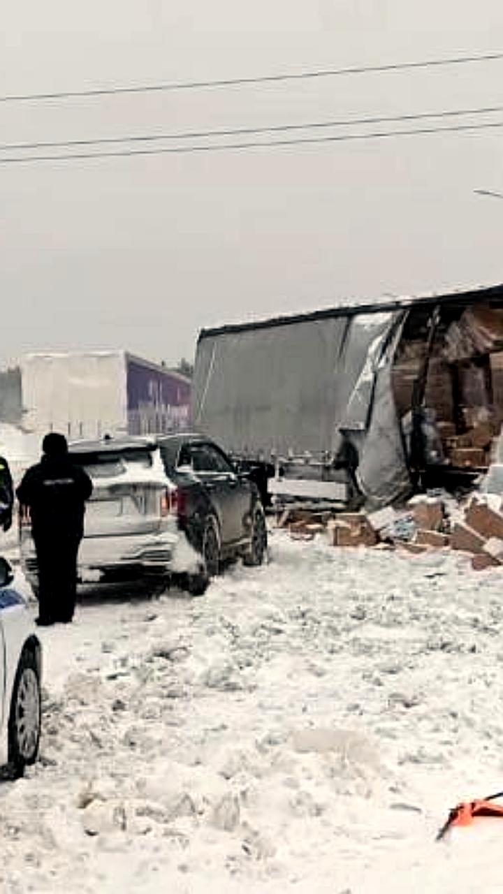 ДТП с двумя фурами на подъезде к Екатеринбургу: движение восстановлено