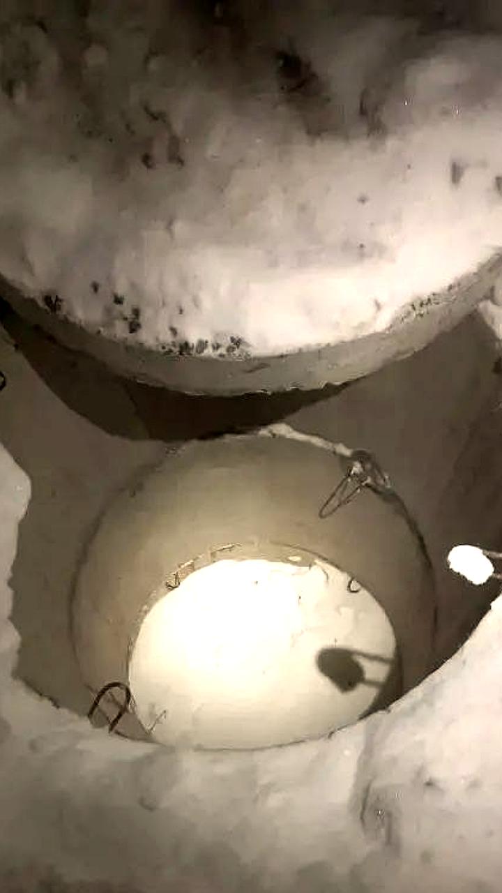 В Сургуте возбуждено уголовное дело после падения ребенка в открытый колодец