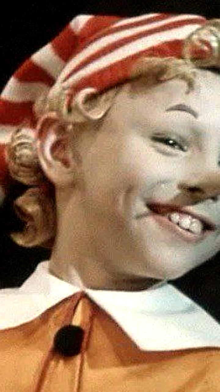 Мосгорсуд временно запретил скачивание музыки Алексея Рыбникова через Apple Music