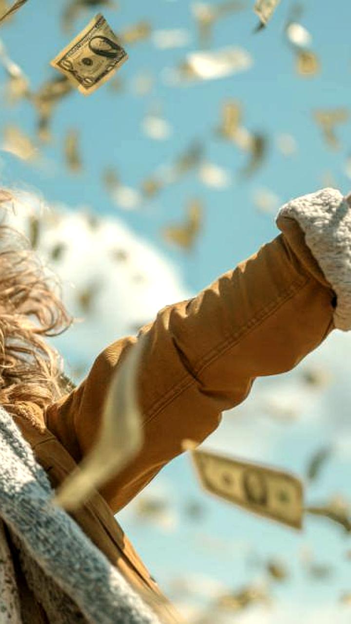 Анализ потребительских расходов молодежи: зумеры тратят больше на лайфстайл