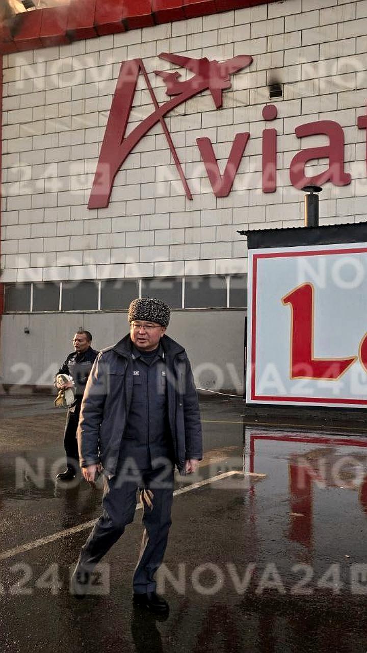 Пожар в ТЦ Авиатор потушен, пострадавших нет