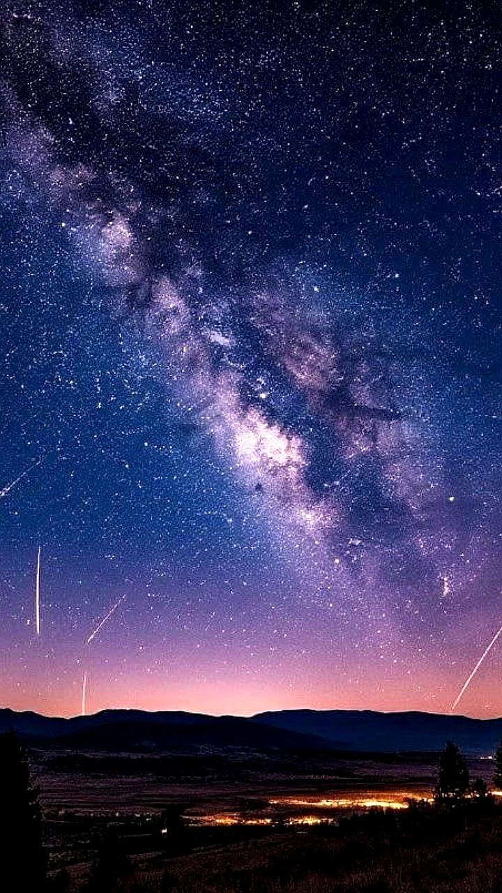 12 августа: Парад планет, солнечное затмение и пик метеорного потока Персеиды