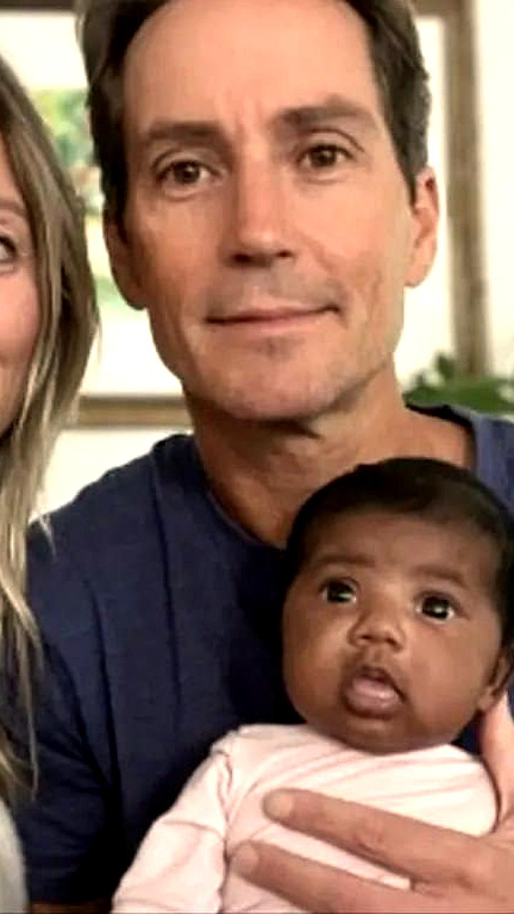 Семья из Флориды подала в суд на клинику ЭКО из-за ошибки с эмбрионом