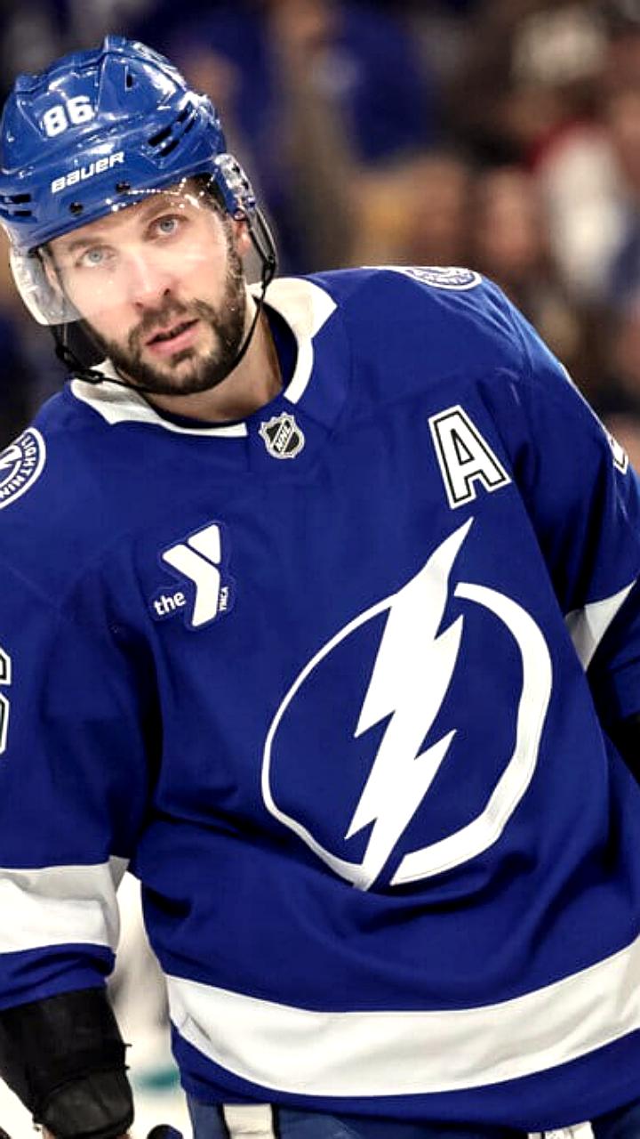 Никита Кучеров признан первой звездой января в НХЛ