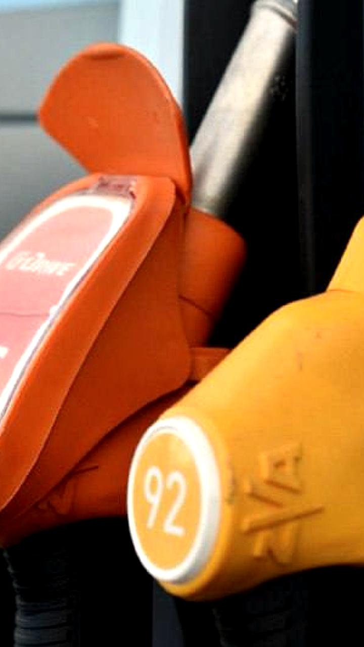 Челябинская область лидирует по дешевизне бензина в России