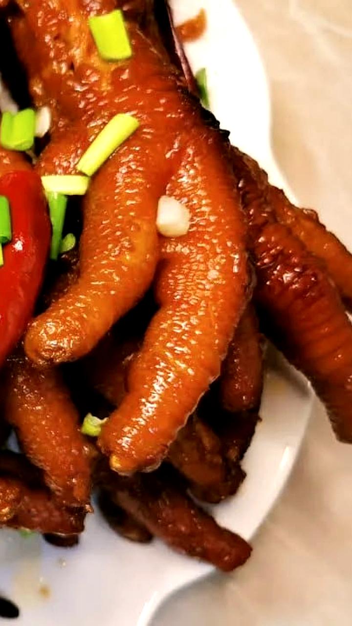 Россия вышла на первое место по экспорту куриных лапок в Китай