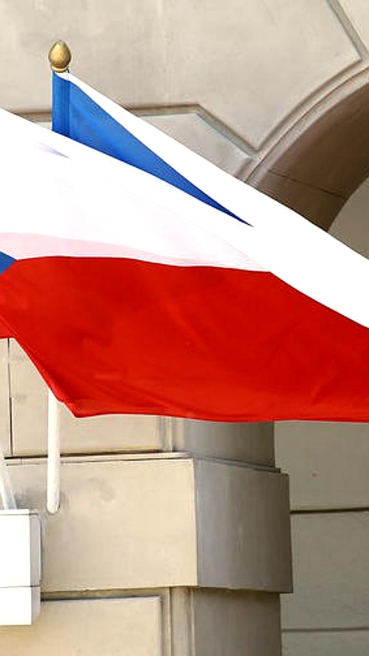 Чешский министр Петр Мацинка объявил об игнорировании администрации президента из-за спора о назначении