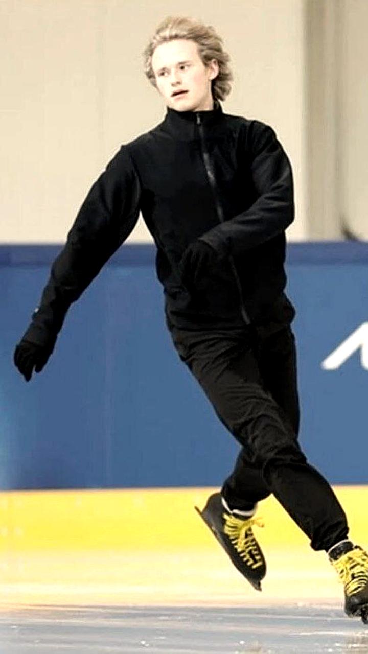 Илья Малинин будет выступать на Олимпиаде в Милане в коньках с желтыми шнурками от Александра Овечкина