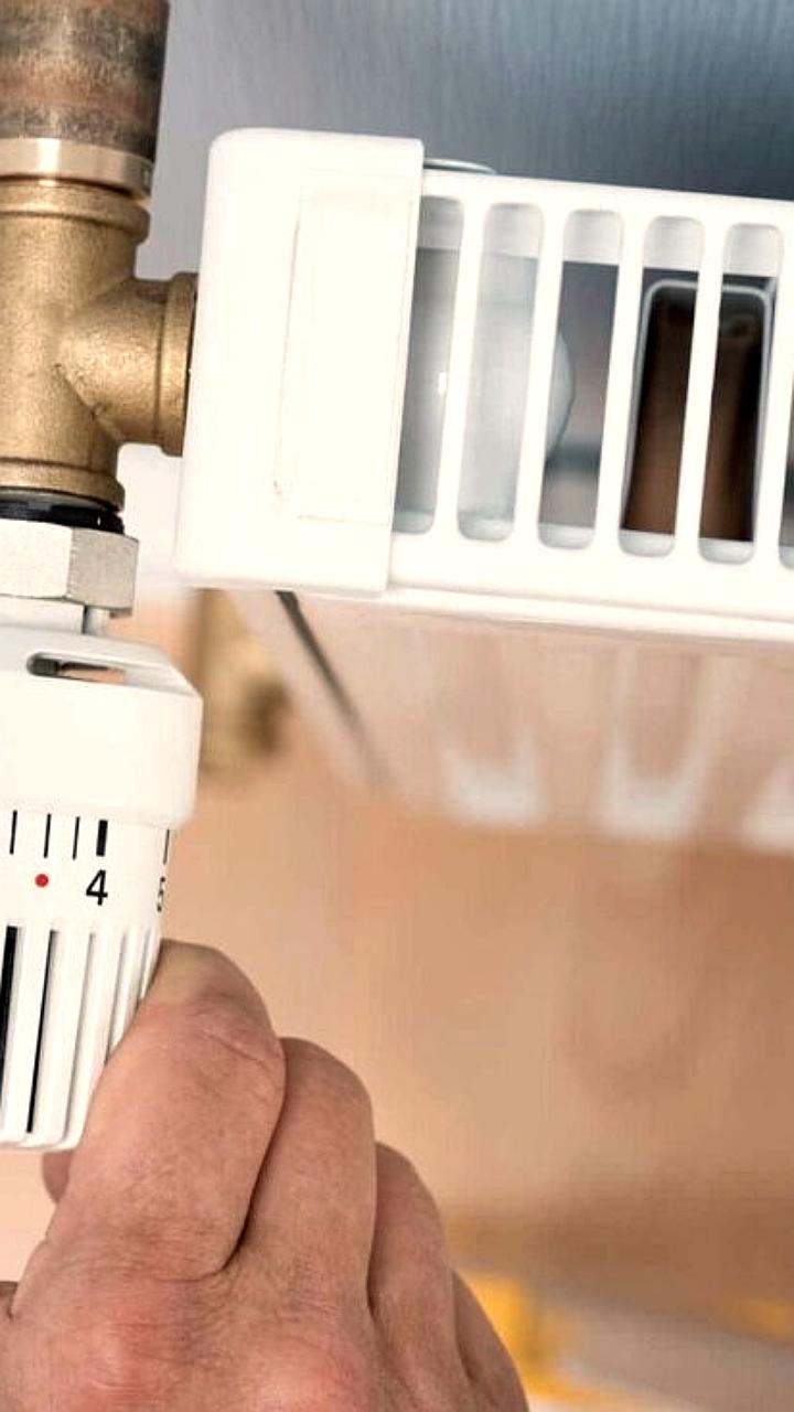 Рост тарифов на ЖКУ в Алтайском крае и отмена повышения в Беларуси