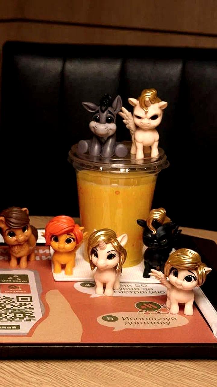 Во Вкусно и точка стартует новая серия игрушек в честь года Красной Огненной лошади