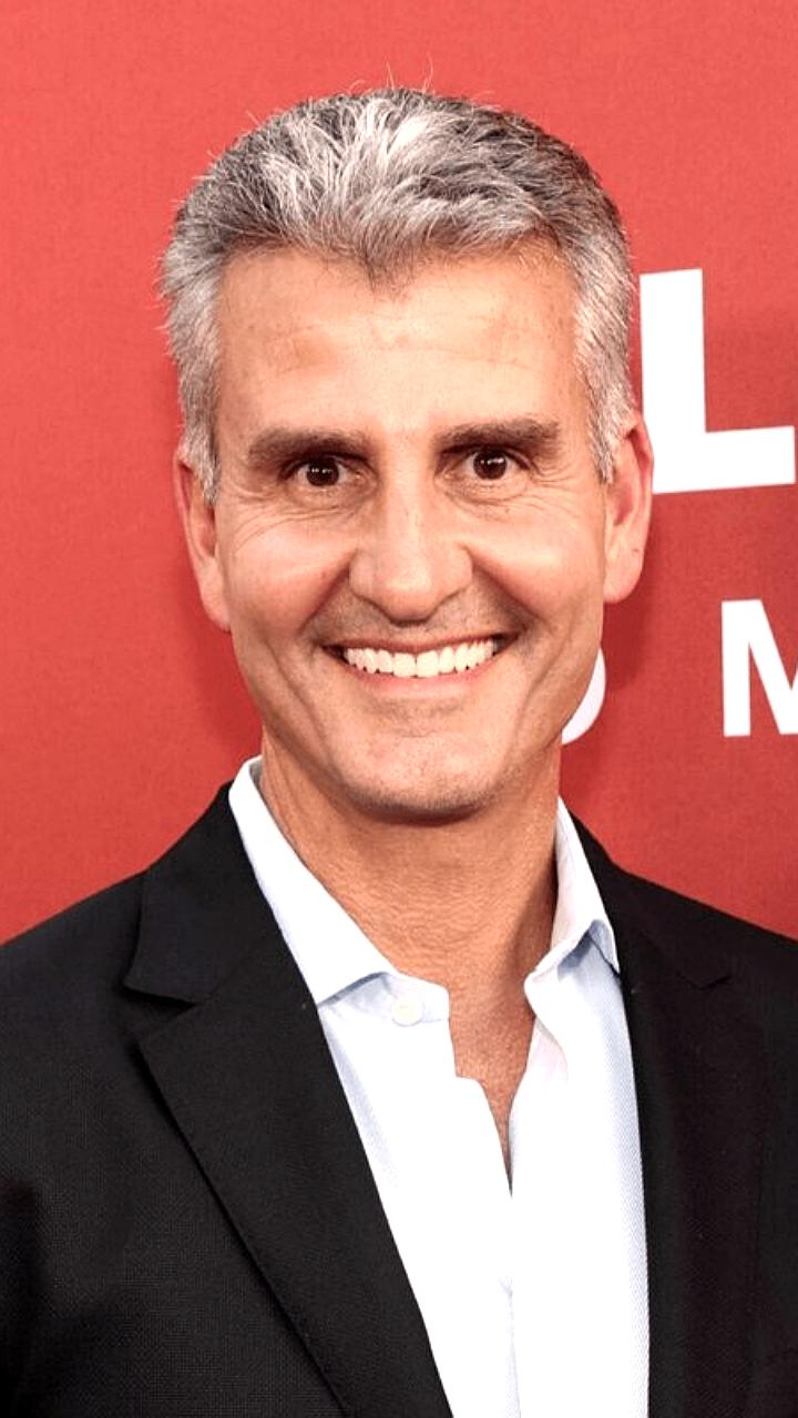 Джош Д'Амаро назначен новым главой Disney с поддержкой Боба Айгера