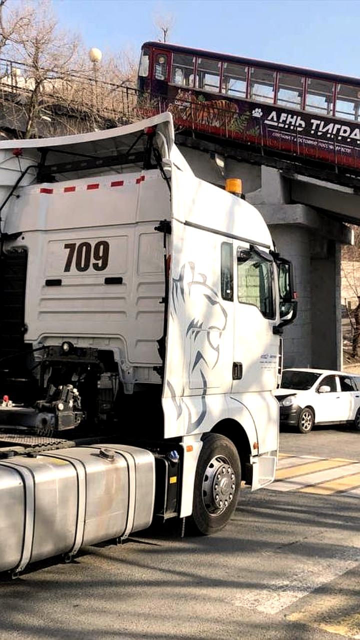 Во Владивостоке установят камеры для контроля нарушений ПДД у фуникулера