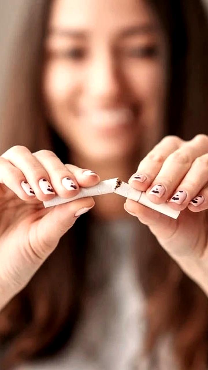 Работодатели могут сократить зарплату из-за длительных перекуров