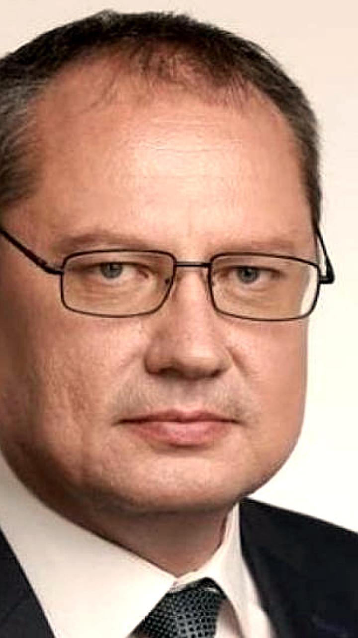 Бывший мэр Бийска Александра Студеникина признали виновным в халатности при расселении аварийных домов