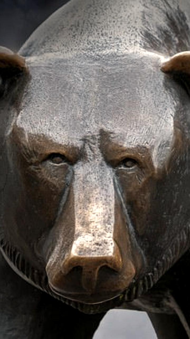 Китайский трейдер Бянь Симин ставит на падение серебра, заработав 3 млрд на золоте