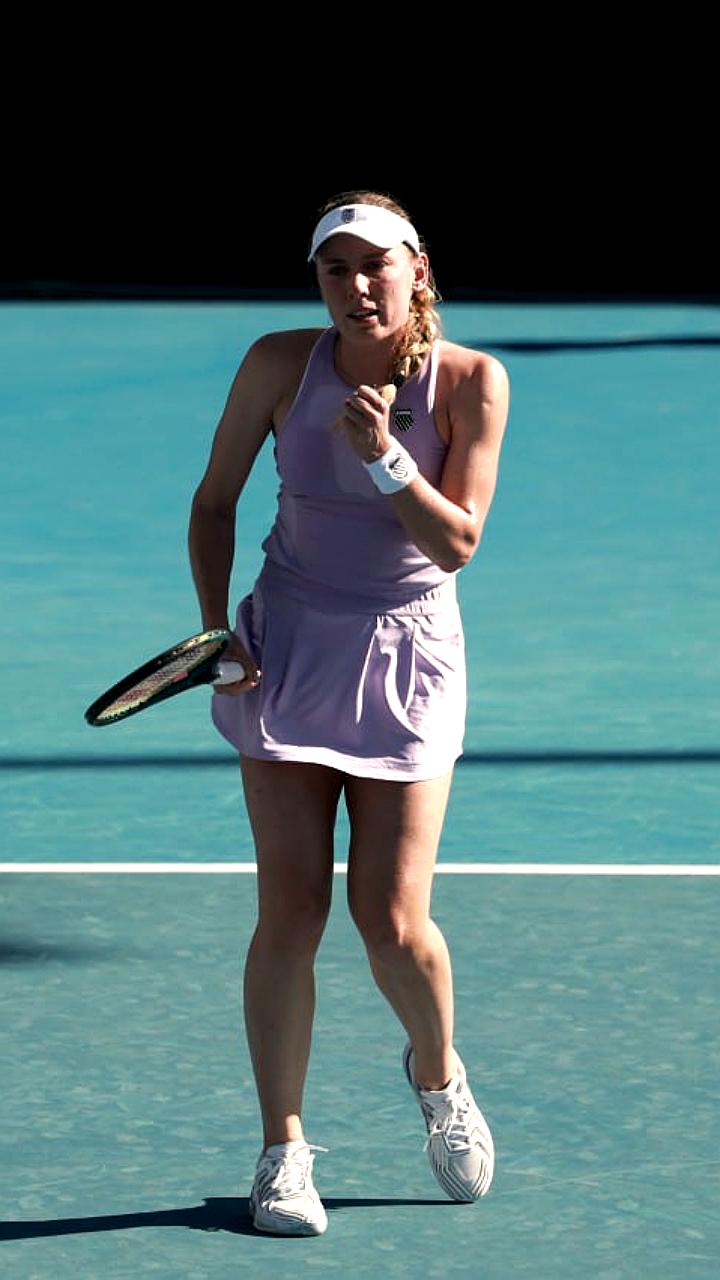 Александрова и Самсонова вышли в четвертьфинал турнира WTA в Абу Даби