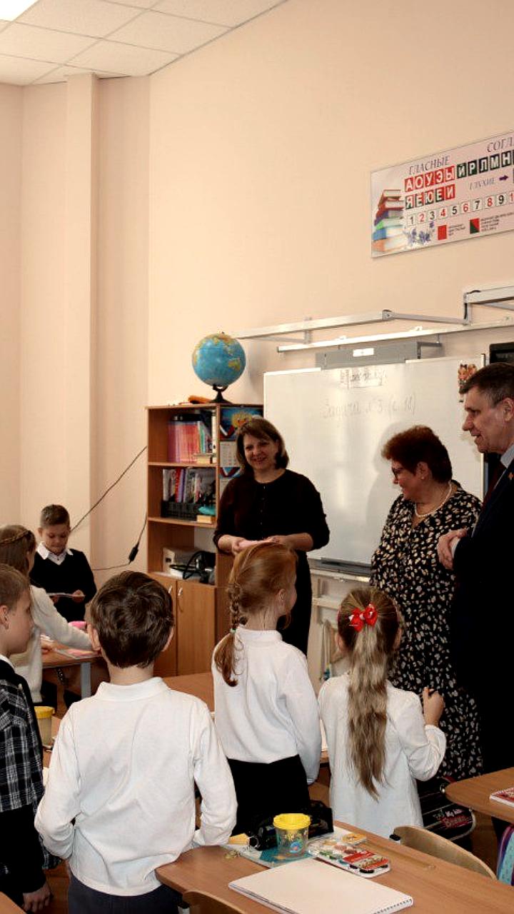 Глава Краснодара осмотрел обновленную школу с 113-летней историей