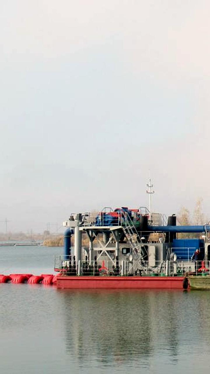 ГТЛК передала земснаряд для работы в Волго-Донском бассейне