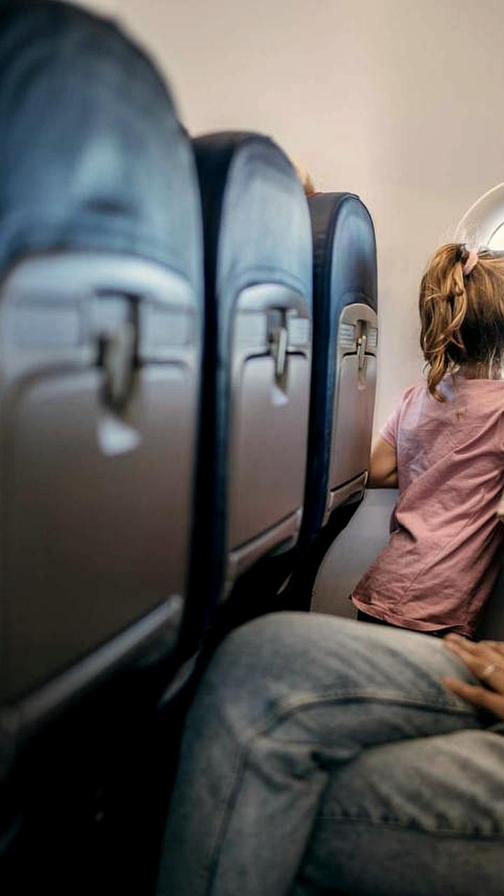 С 1 марта в России вступают в силу новые правила рассадки детей в самолетах