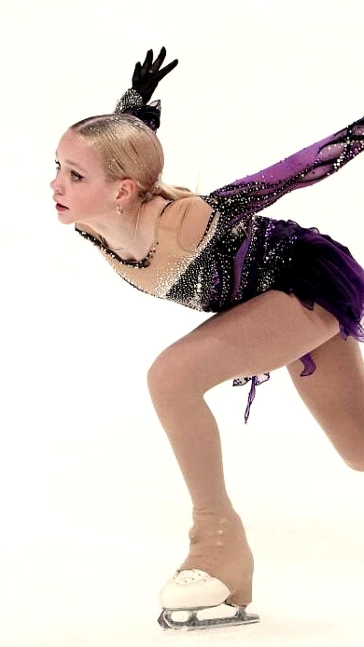 Елена Костылёва лидирует на Первенстве России среди юниоров по фигурному катанию