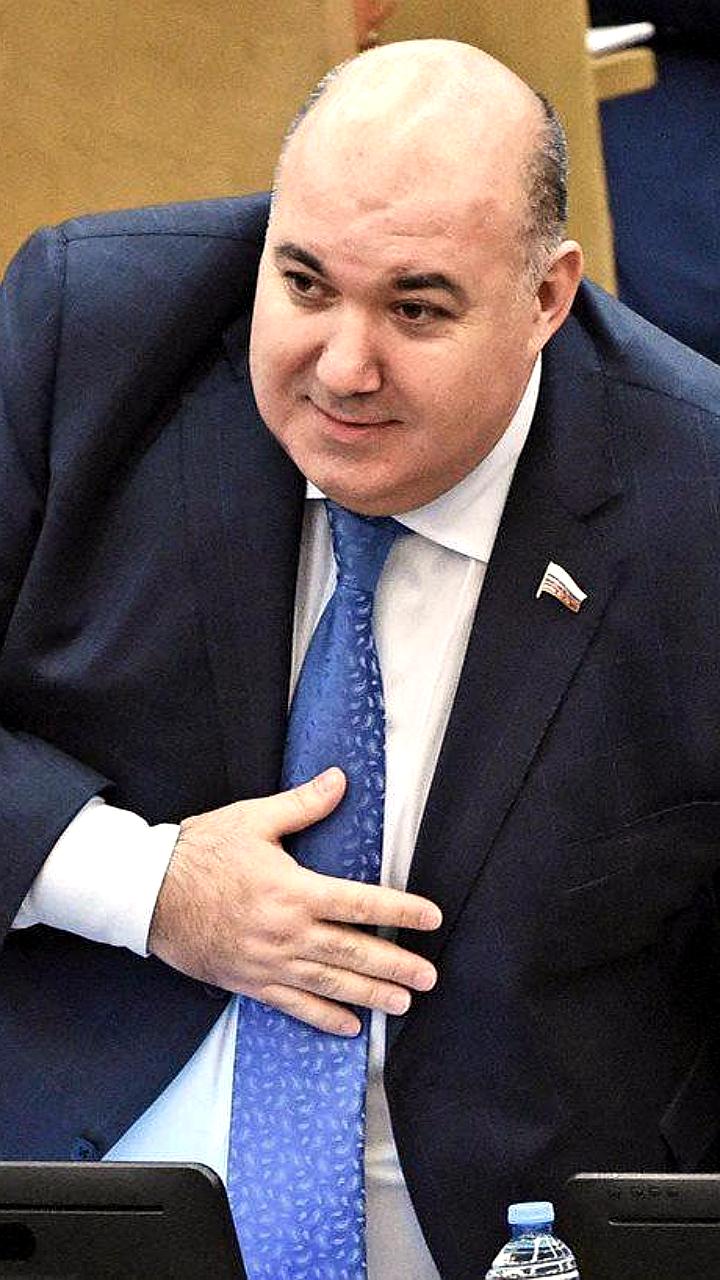 Следственный комитет отменил дело об изнасиловании против Юрия Напсо