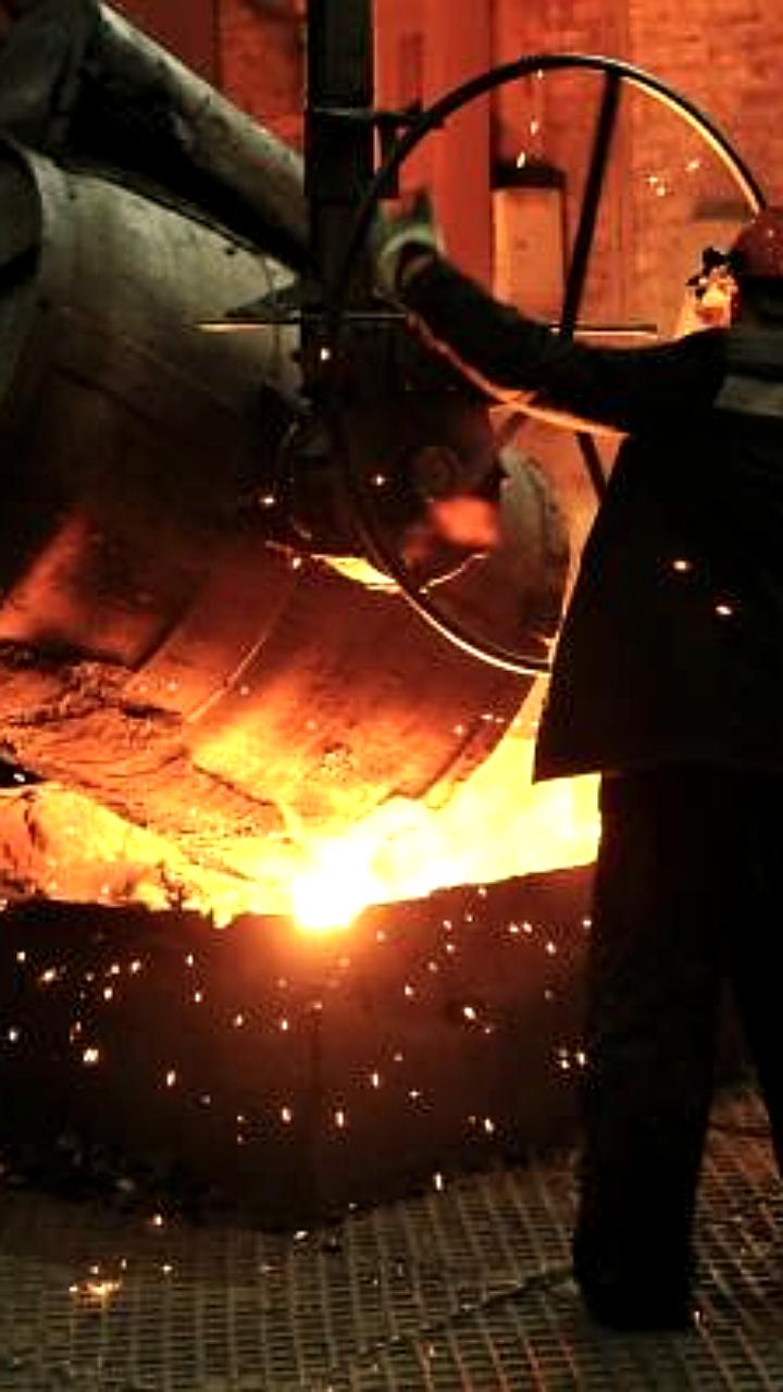 Европарламент предлагает запрет на поставки стали из России, но сталкивается с сопротивлением стран ЕС